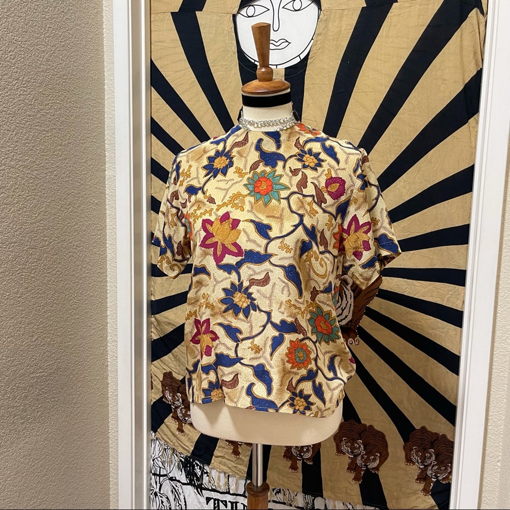 🌈 Amazing Vintage Boho designer top - Picture 4 of 11